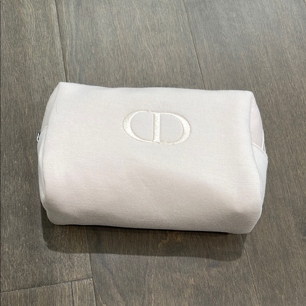 New Dior Beauty light pink Cosmetic Pouch - Picture 2 of 7